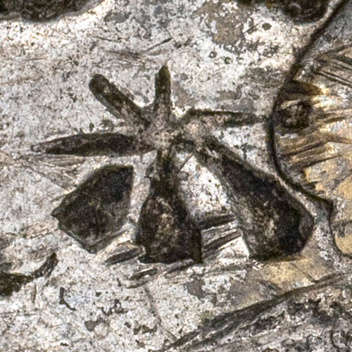 Possibly 米 - mǐ - rice, meter