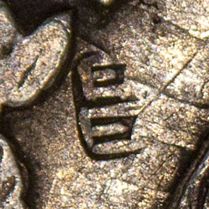 昌 - chāng - prosperous, flourishing