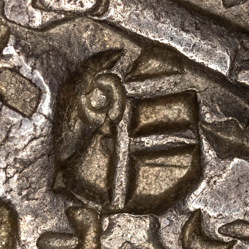 仁 - rén - benevolence, humanity, kernel