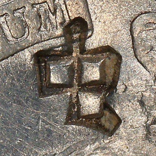 虫 - Custom Clerical (Lishu) script variant of 虫, traced from a historical example in the Six Dynasties stele-inscription style (六朝碑文) - chóng - insects, worms; Kangxi radical 142